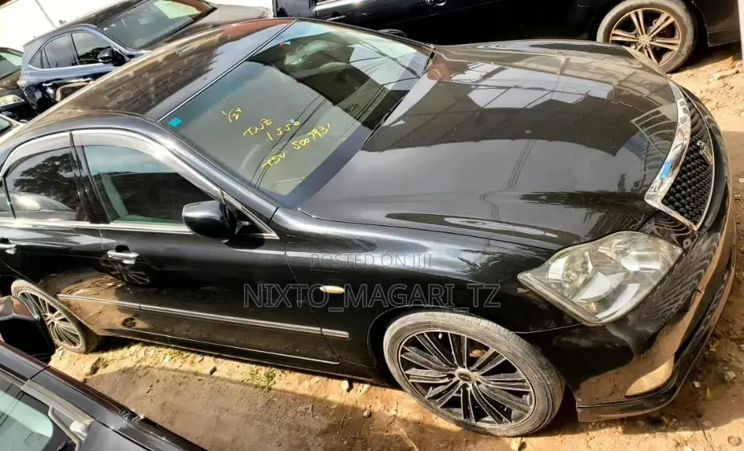 Toyota Crown Royale 2005 Black