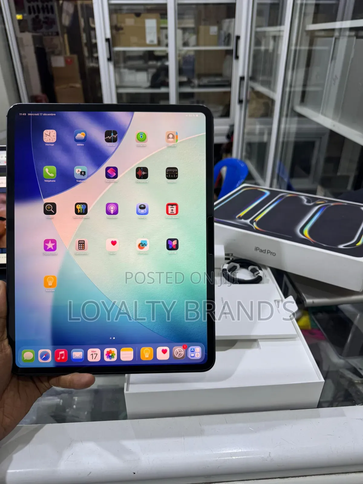 New Apple iPad Pro 13 (2025) 256 GB