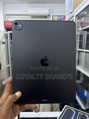 New Apple iPad Pro 13 (2025) 512 GB