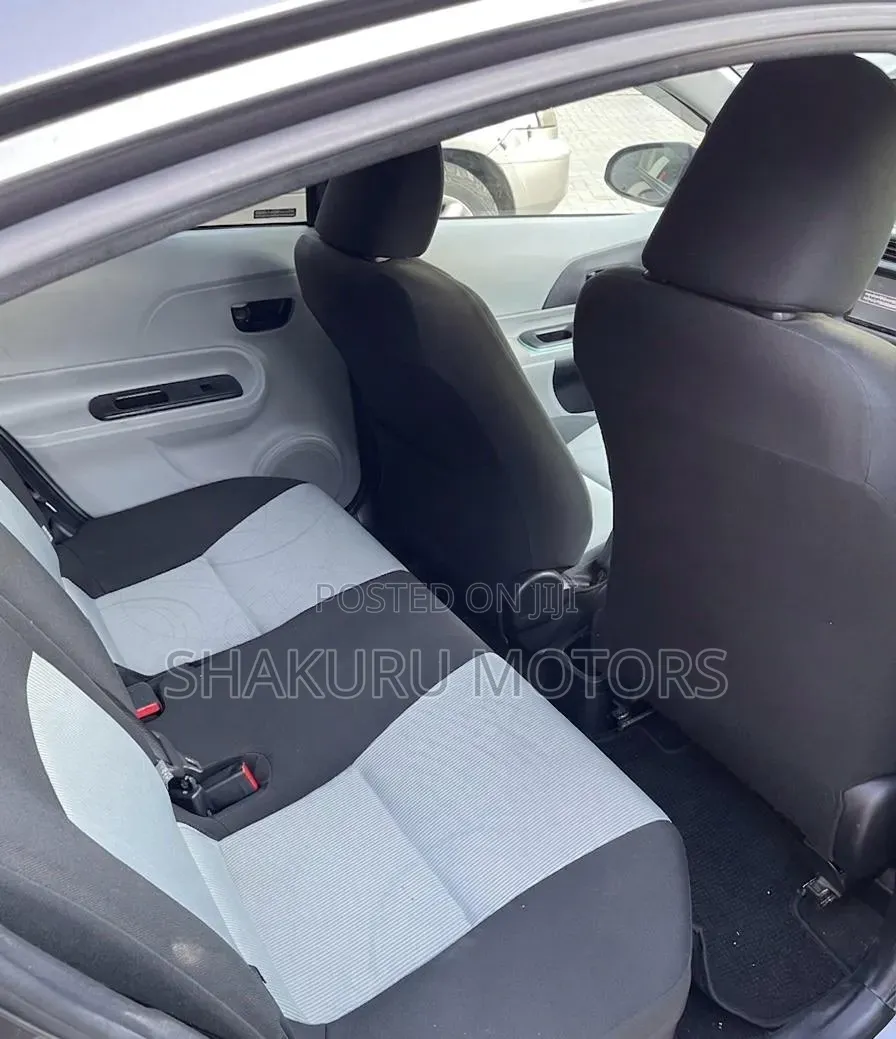 Toyota Aqua 2013 Gray