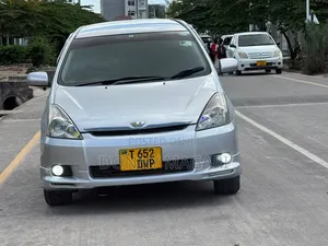 Toyota Wish 2005 Silver