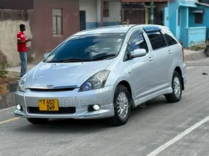 Toyota Wish 2005 Silver