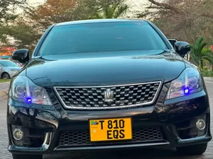 Toyota Crown 2011 Black