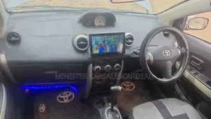 Toyota IST 2004 Silver