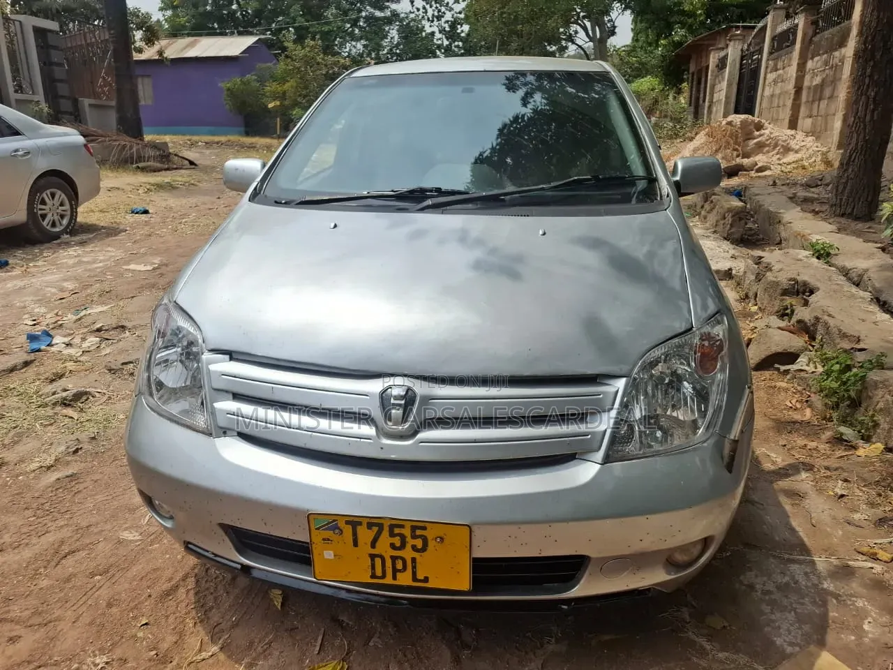 Toyota IST 2004 Silver