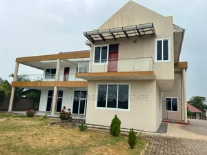 5bdrm Block of Flats in Mchakama Real Estate, Mbweni for sale