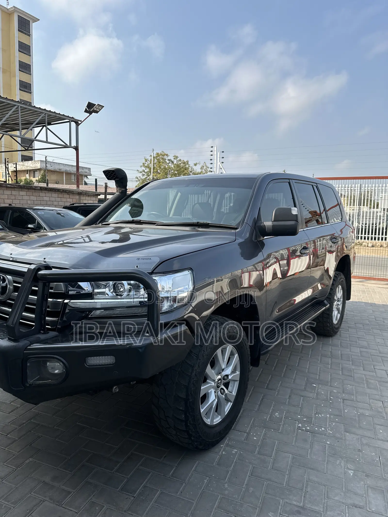Toyota Land Cruiser 4.5 V8 VXR 2019 Gray