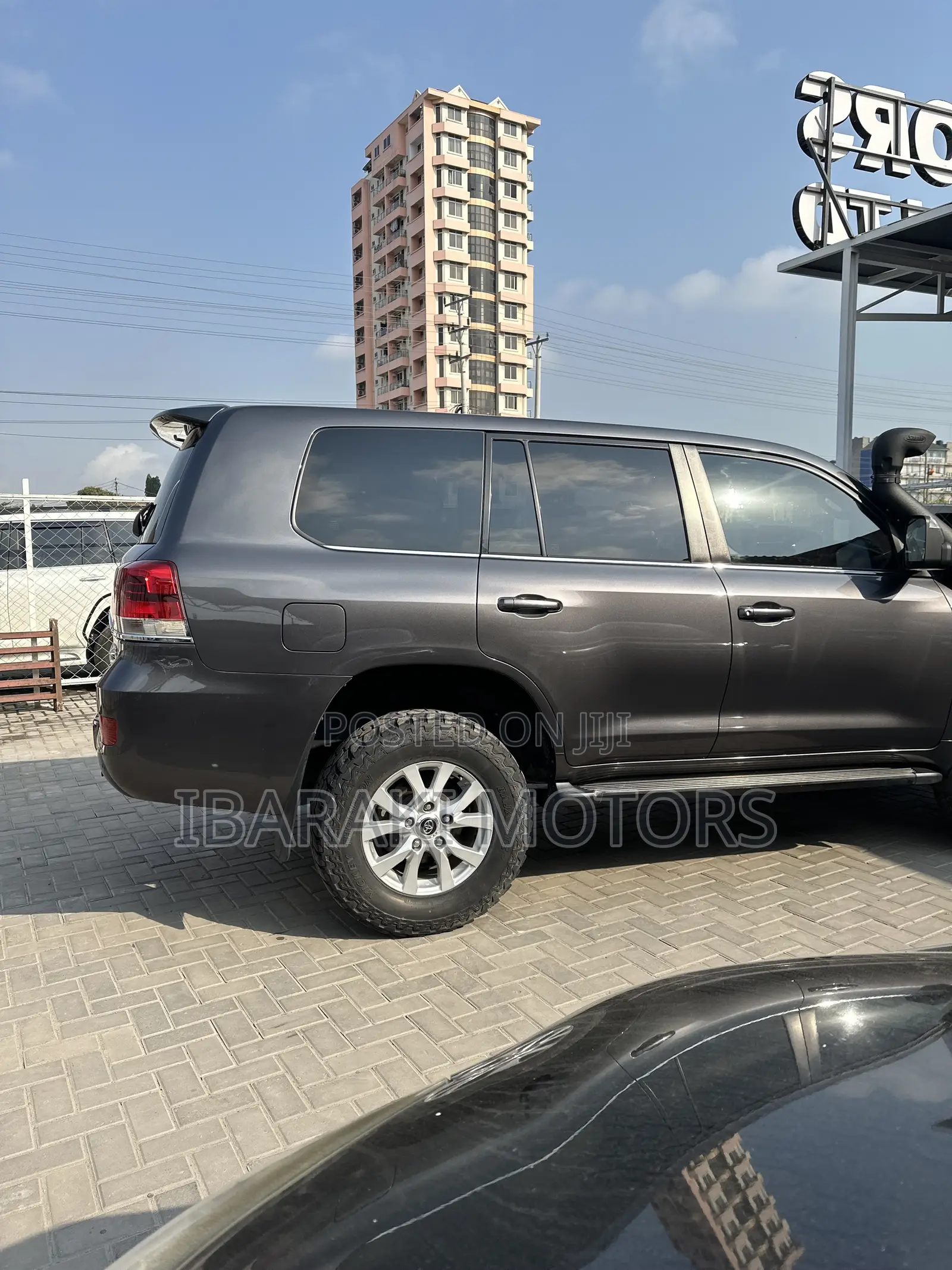 Toyota Land Cruiser 4.5 V8 VXR 2019 Gray