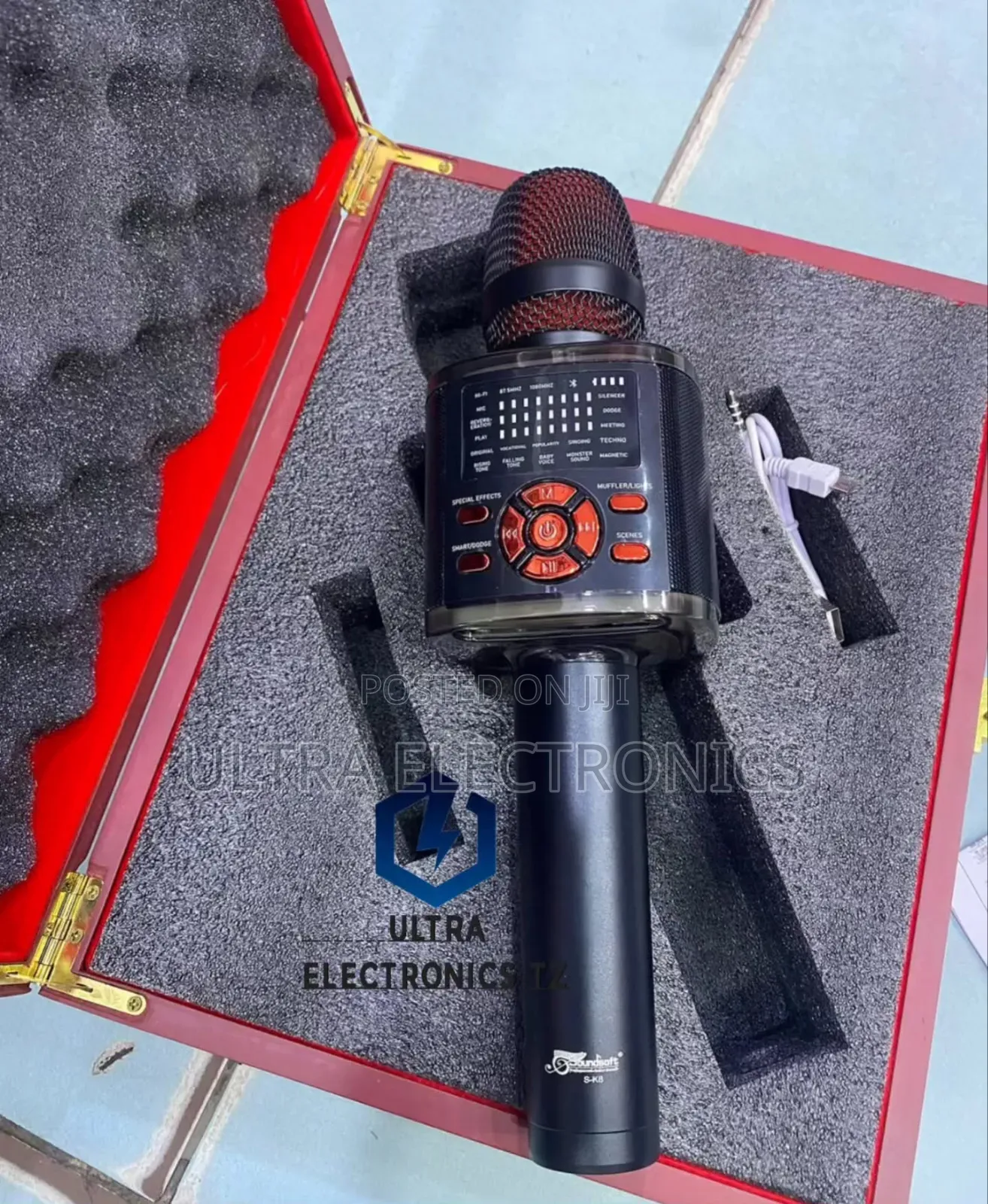 KARAOKE Microphone Yenye Speaker Ndani Yake