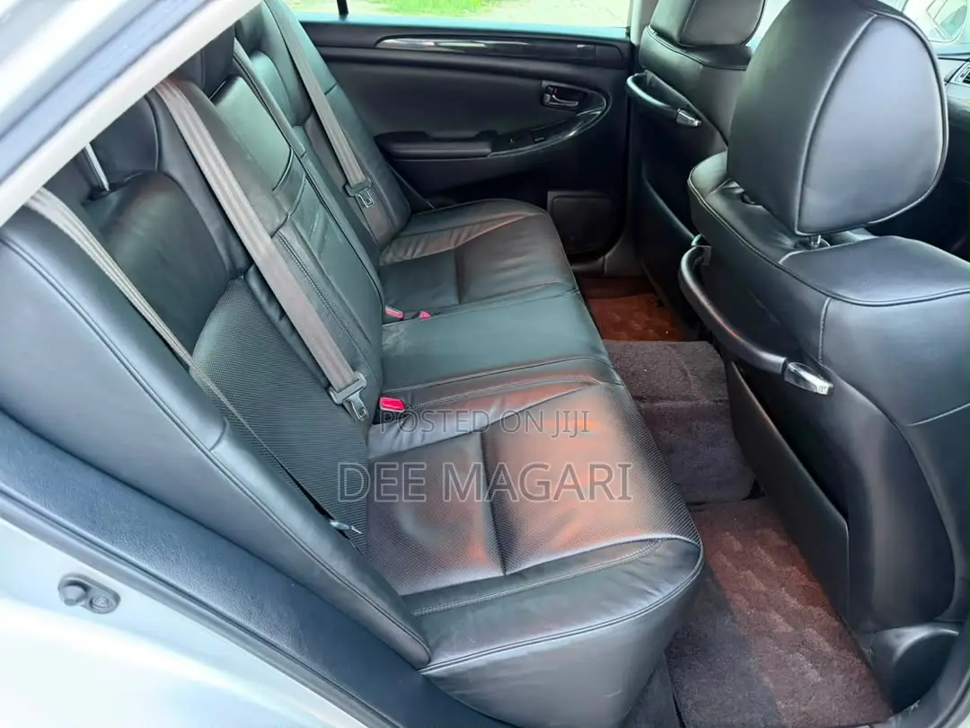 Toyota Crown 2007 Silver