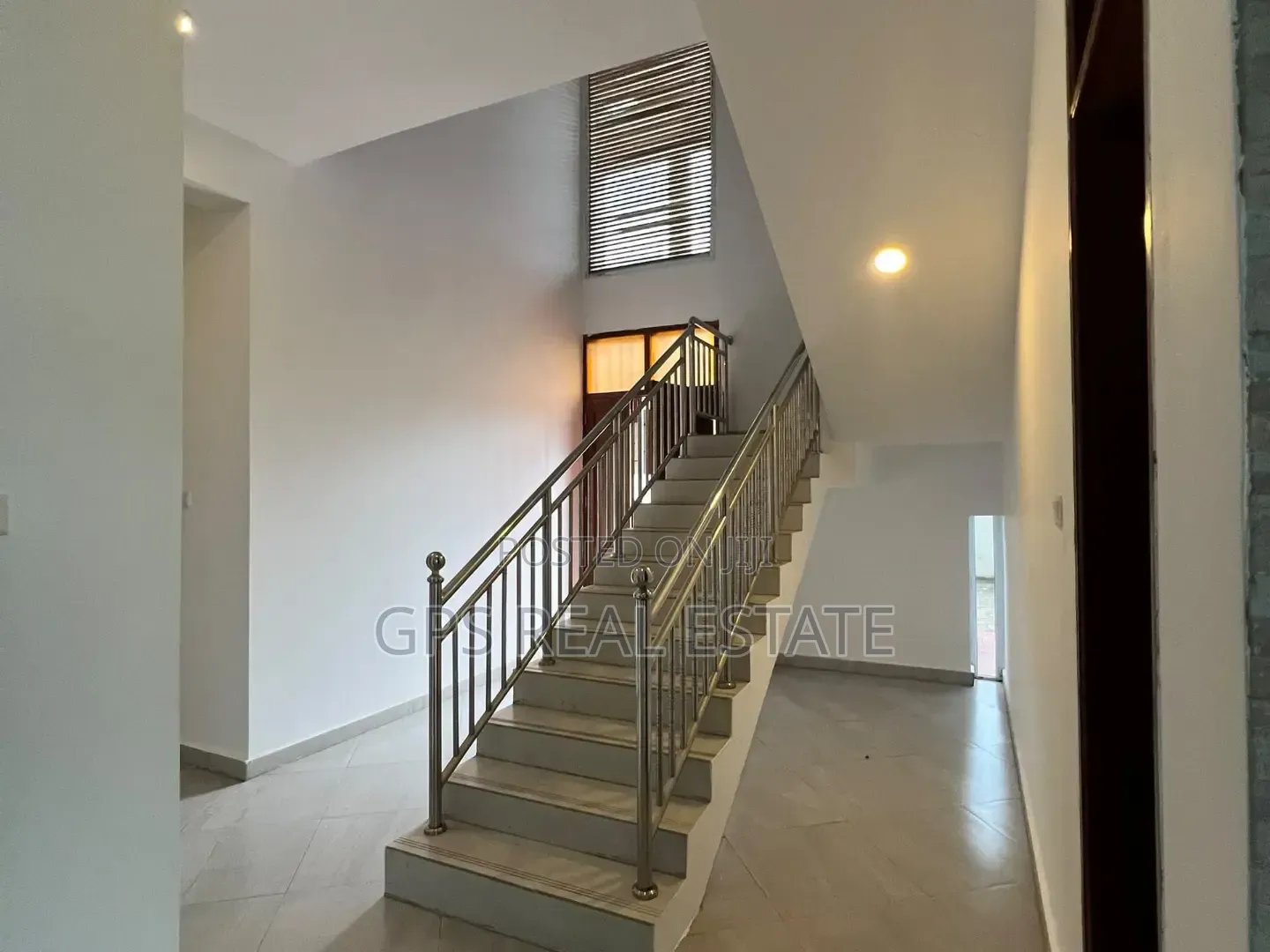 5bdrm House in Mbweni Mpiji, Kinondoni for sale