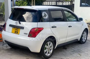 Toyota IST 2005 White