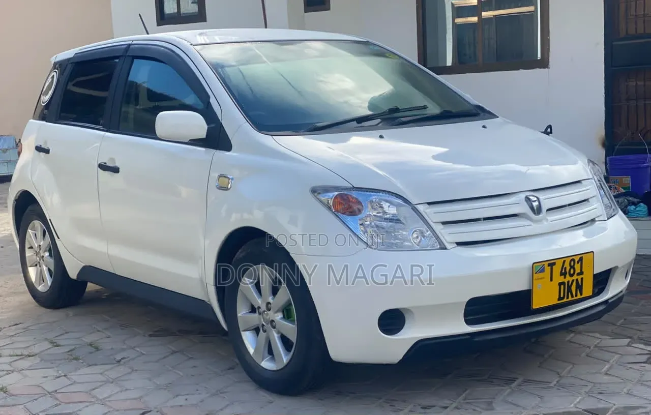 Toyota IST 2005 White