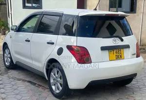 Toyota IST 2005 White