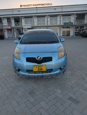 Toyota Vitz 2005 Blue