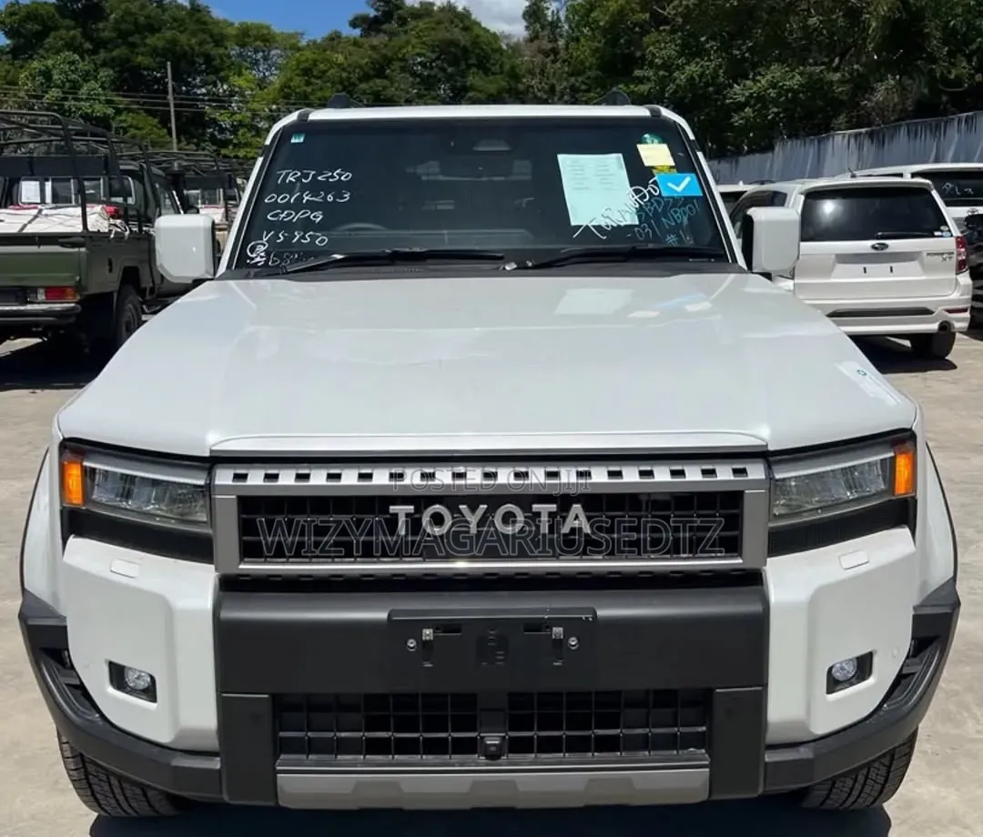Toyota Land Cruiser Prado 2024 Teal