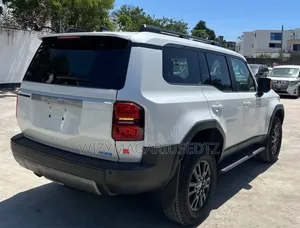 Toyota Land Cruiser Prado 2024 Teal