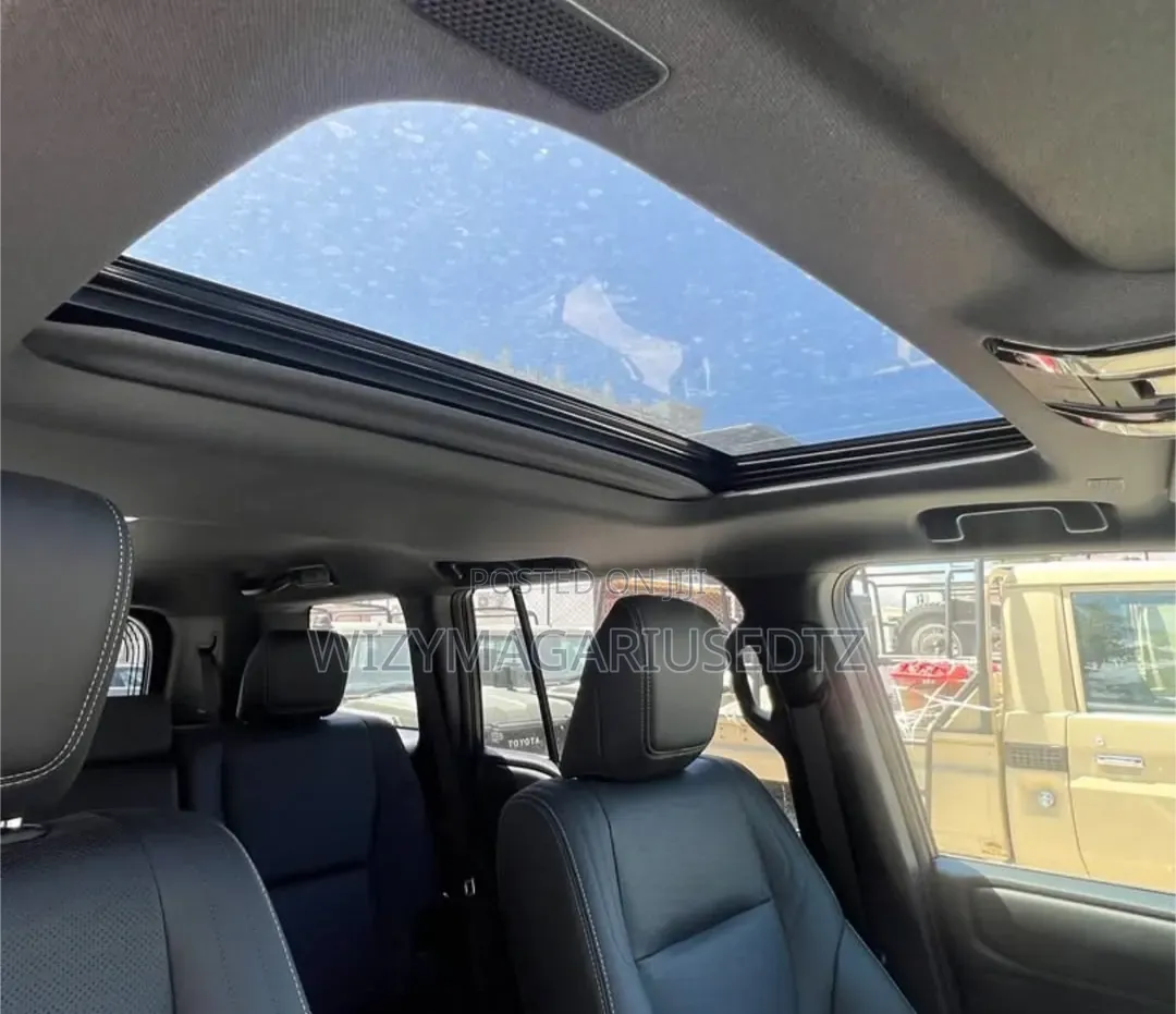 Toyota Land Cruiser Prado 2024 Teal