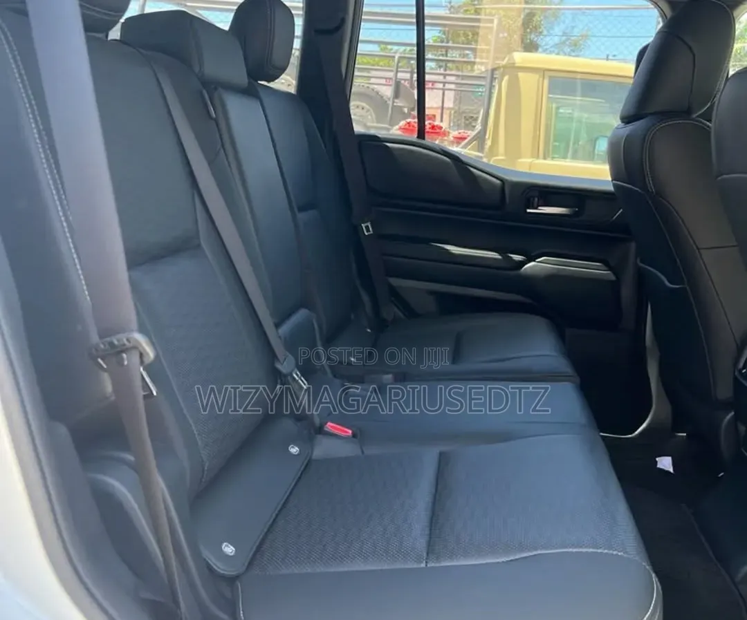 Toyota Land Cruiser Prado 2024 Teal