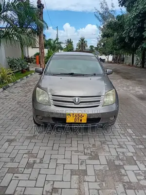 Toyota IST 2005 Gray