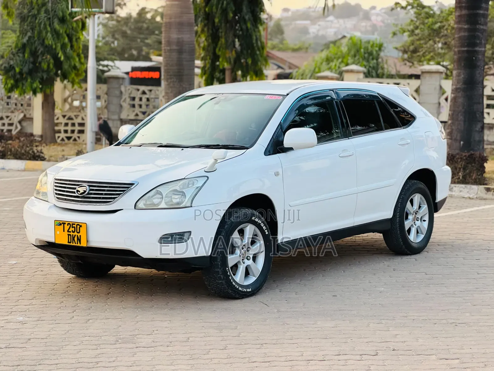 Toyota Harrier 2006 White