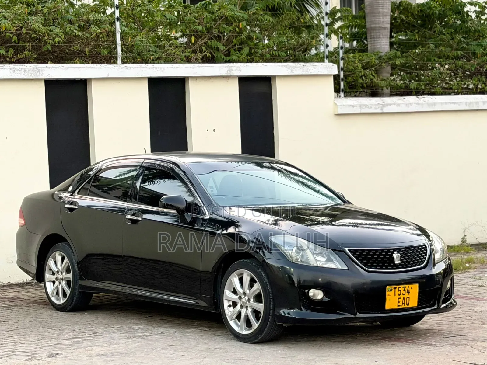 Toyota Crown 2009 Black