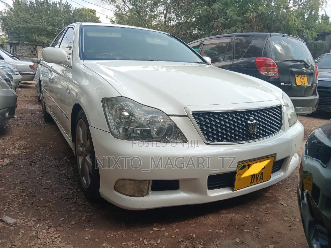Toyota Crown 2006 White