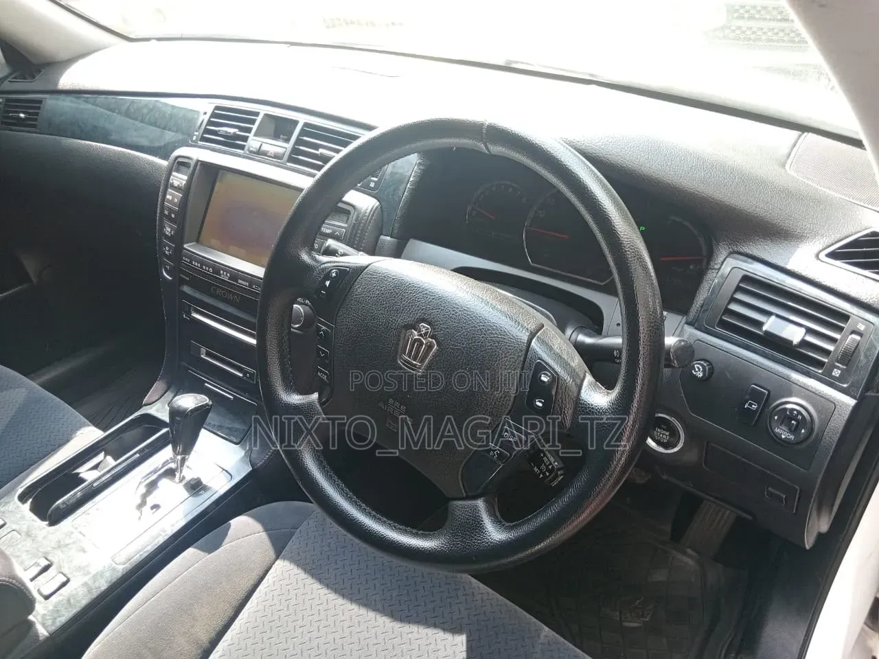 Toyota Crown 2006 White