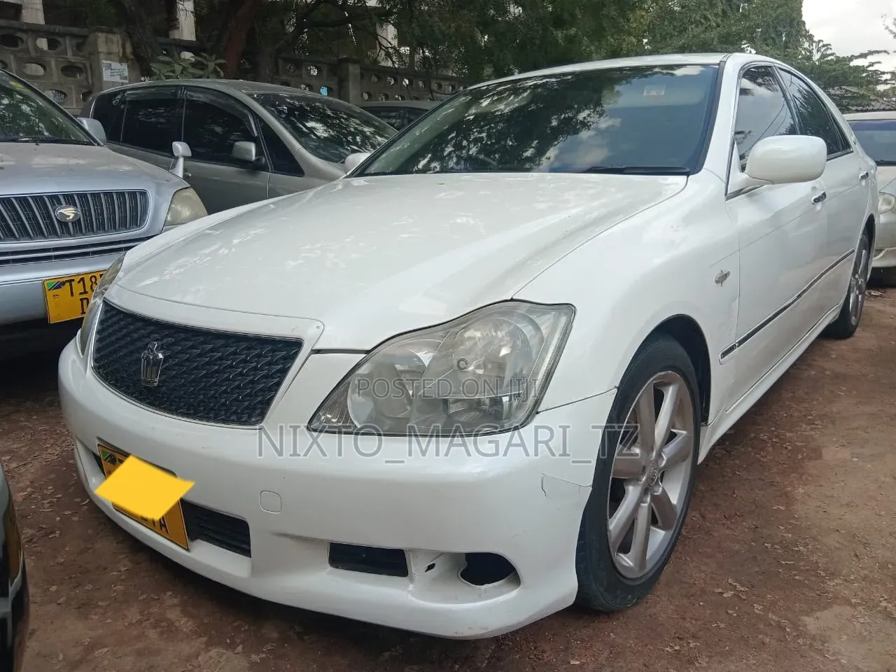 Toyota Crown 2006 White
