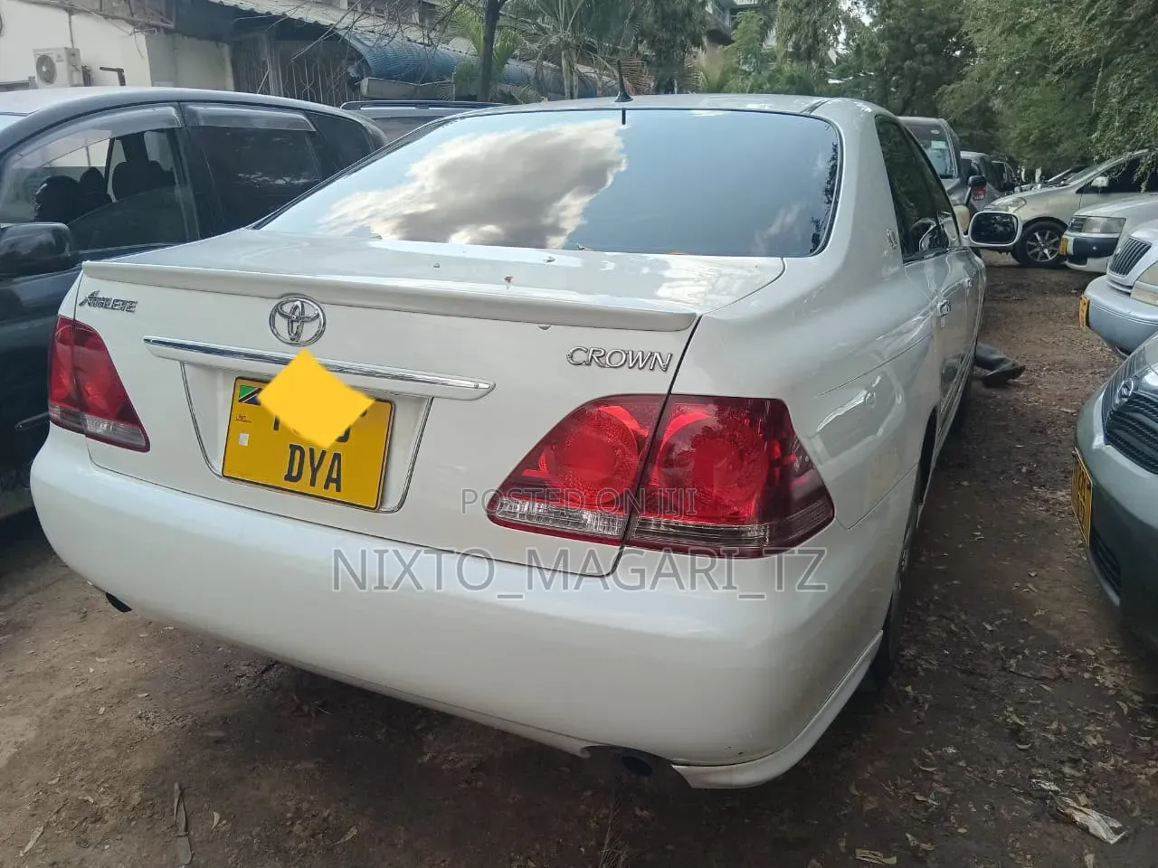 Toyota Crown 2006 White
