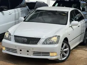 Toyota Crown 2004 White