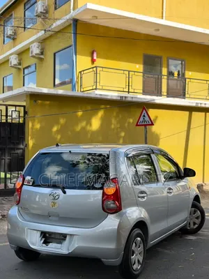 Toyota Passo 2012 Silver