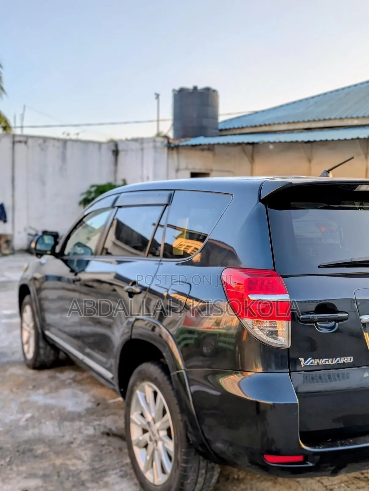 Toyota Vanguard 2012 Black