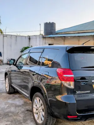 Toyota Vanguard 2012 Black