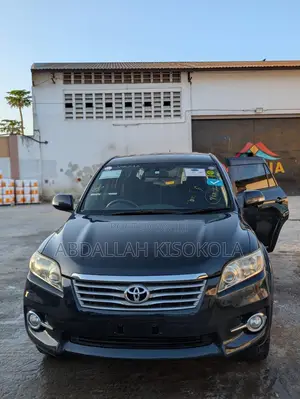Toyota Vanguard 2012 Black