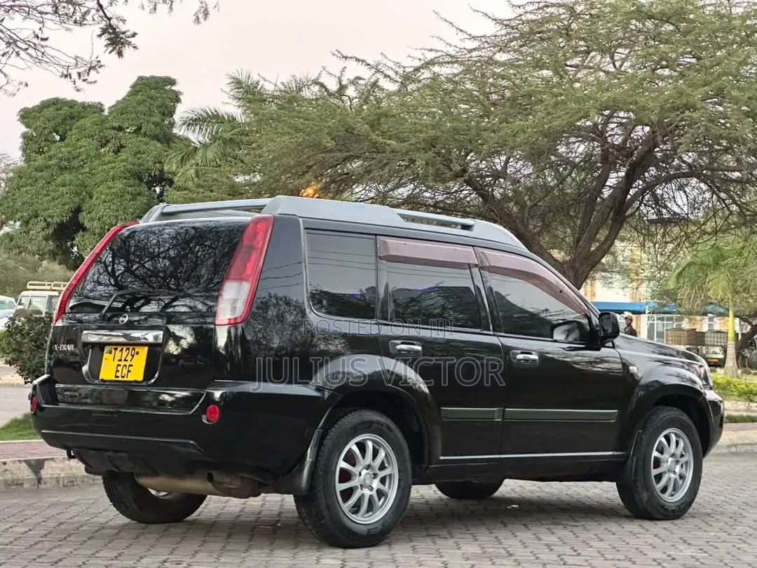 Nissan X-Trail 2006 Black