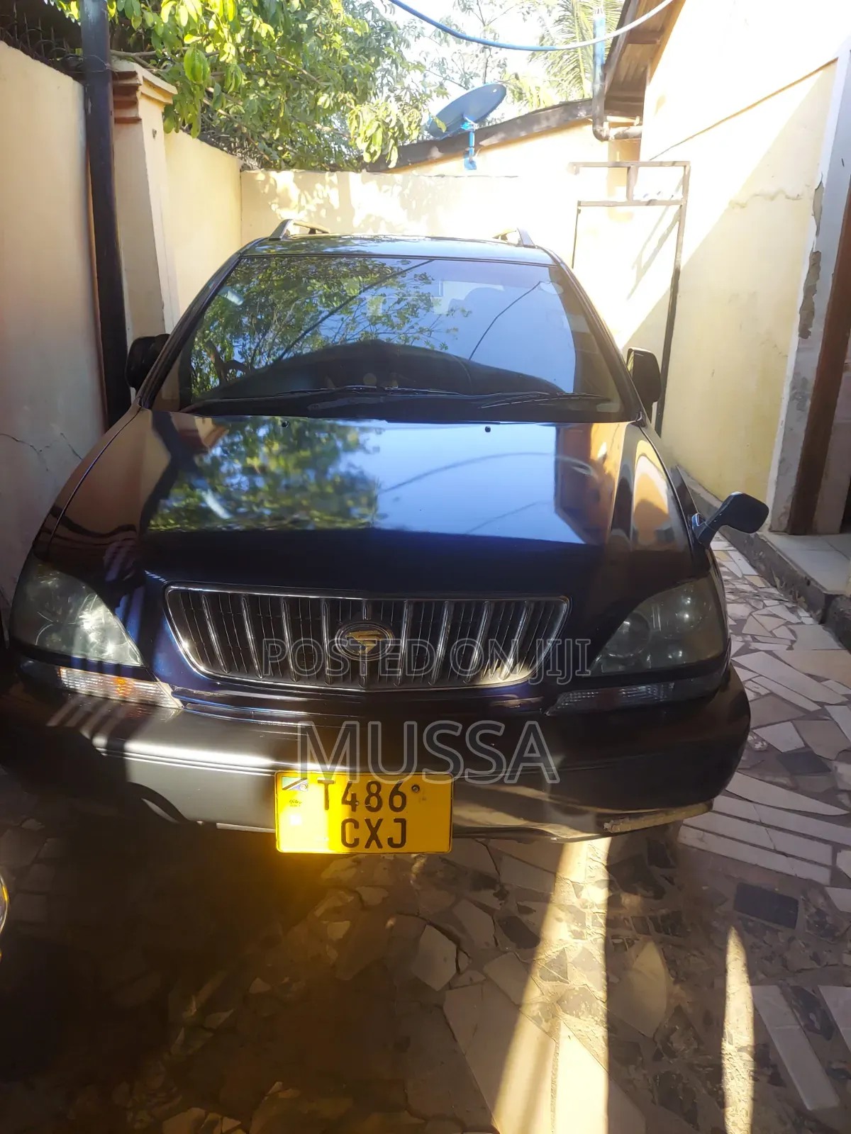 Car 2010 Black