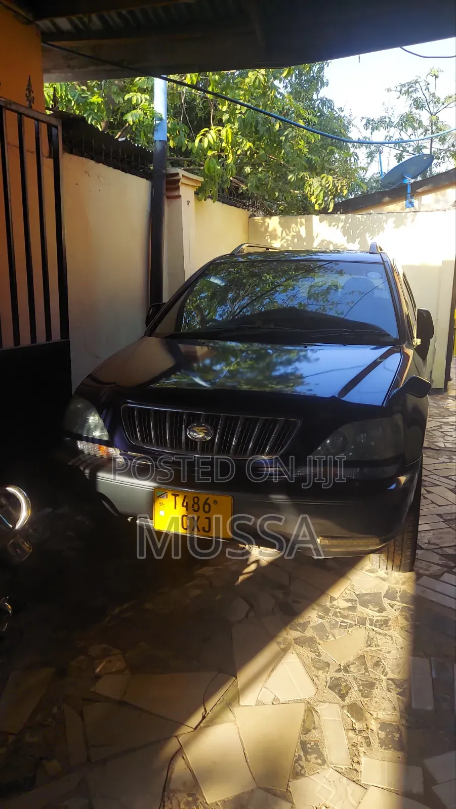 Car 2010 Black