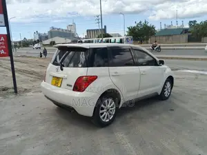 Toyota IST 2004 White