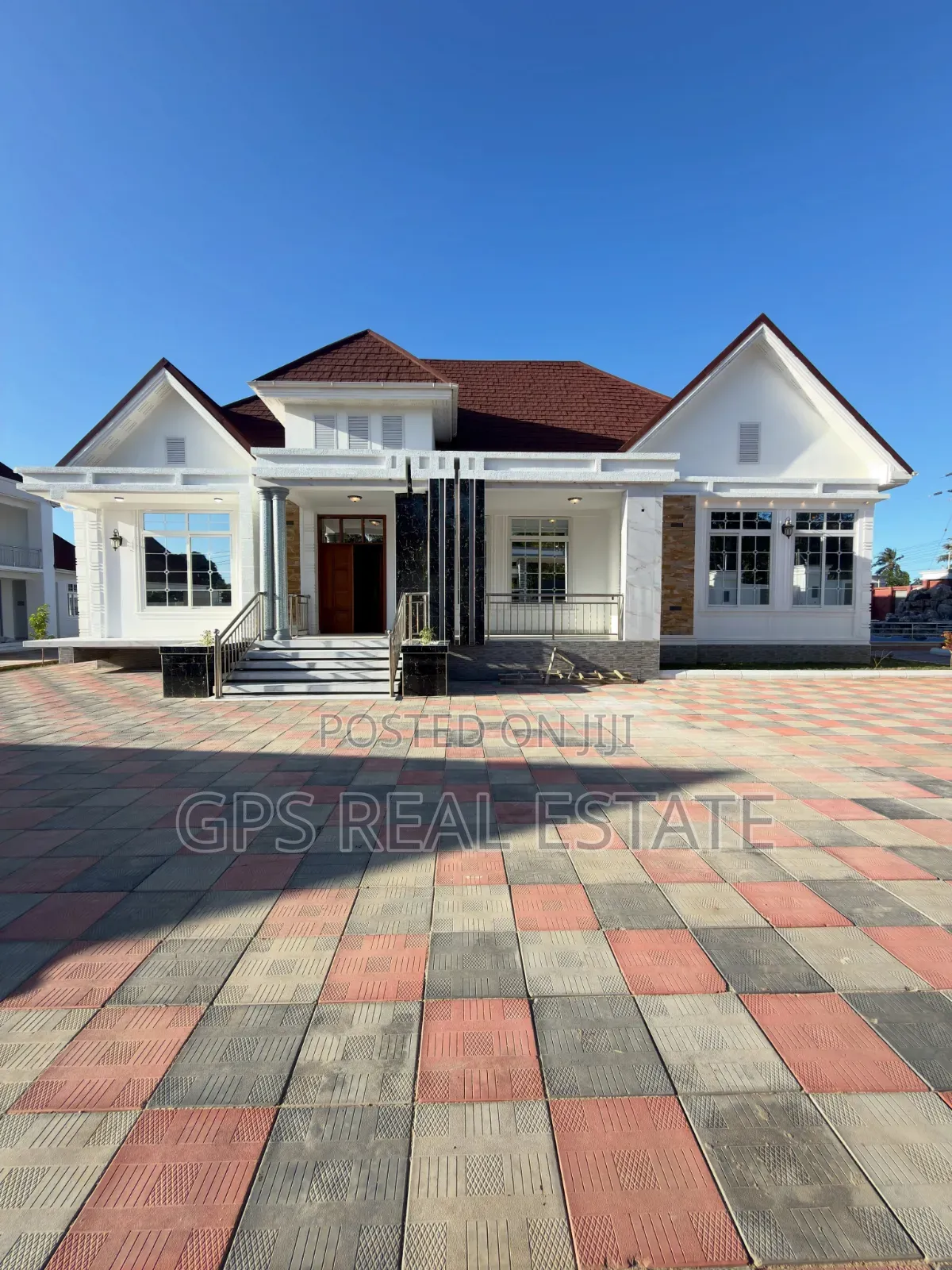 8bdrm House in Goba Center, Kinondoni for sale