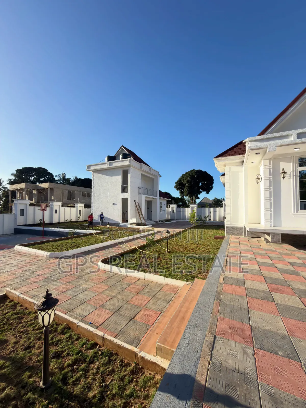 8bdrm House in Goba Center, Kinondoni for sale