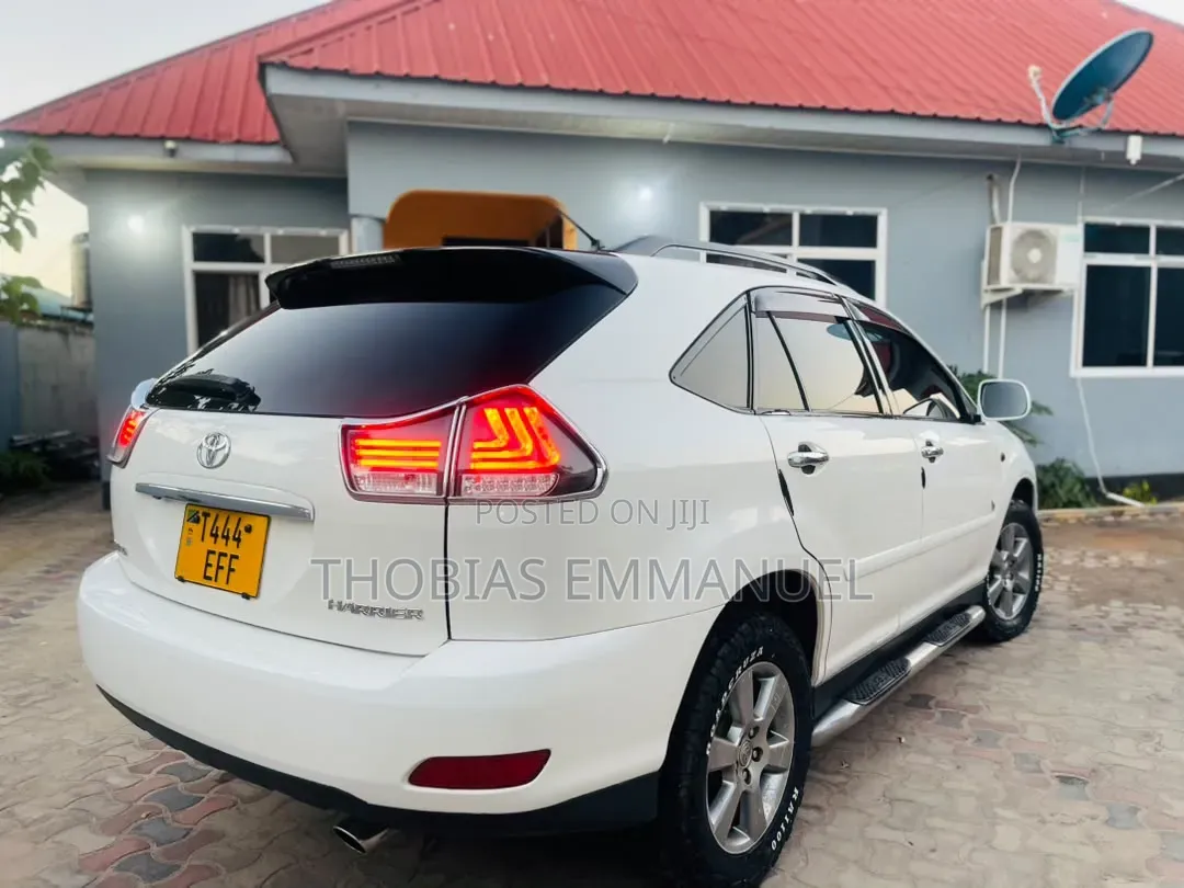 Toyota Harrier 2006 White