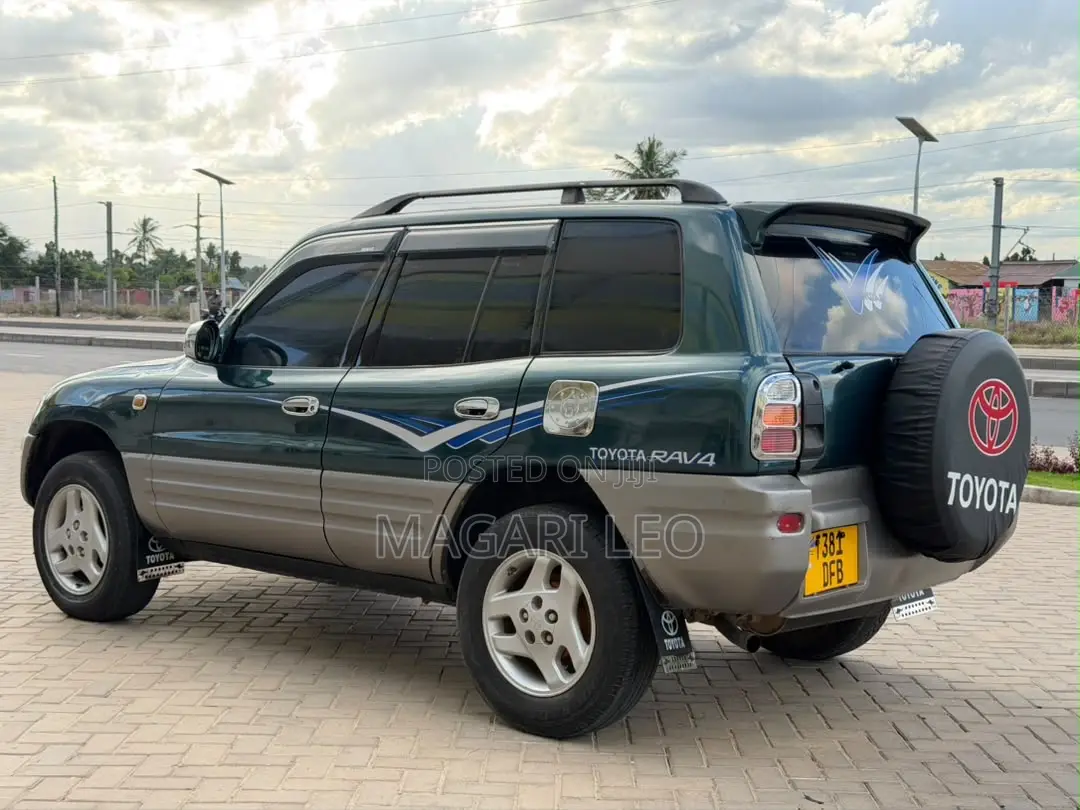 Toyota RAV4 1999 Green