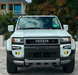 Toyota Land Cruiser Prado 2025 White