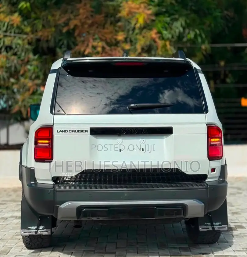 Toyota Land Cruiser Prado 2025 White