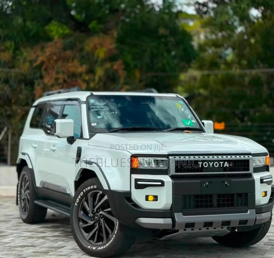 Toyota Land Cruiser Prado 2025 White