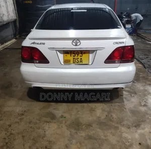 Toyota Crown 2006 White