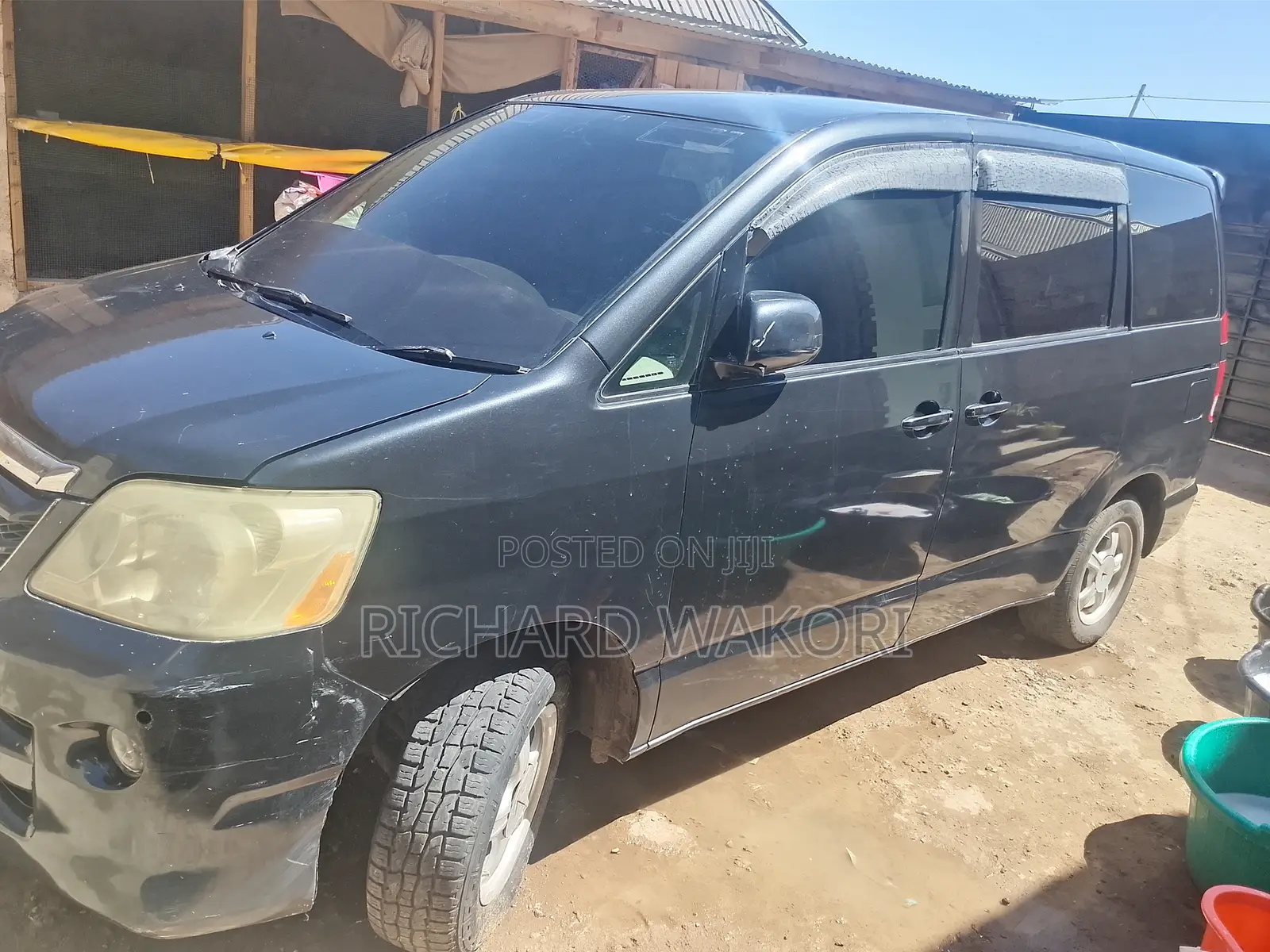 Toyota Noah 2.0 FWD (8 Seater) 2005 Black