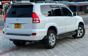 Toyota Land Cruiser Prado 2006 White