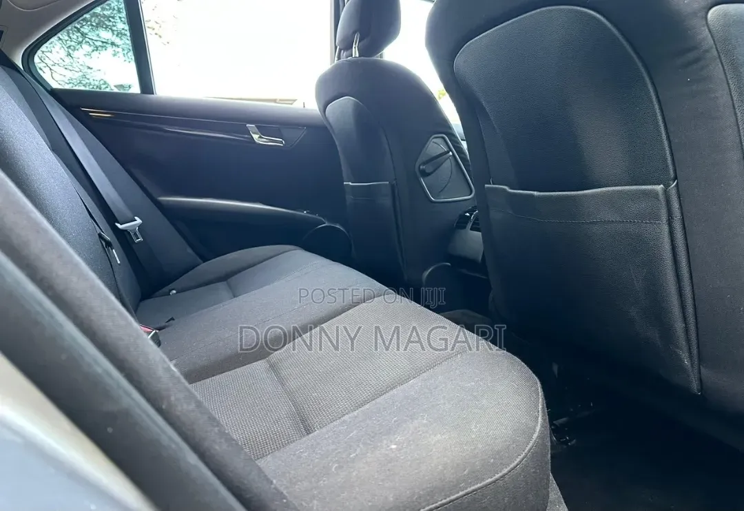 Mercedes-Benz C-Class 2009 Gray